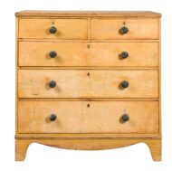 English 1860s Pine Five-Drawer Chest with Valanced Apron and Wooden Pulls