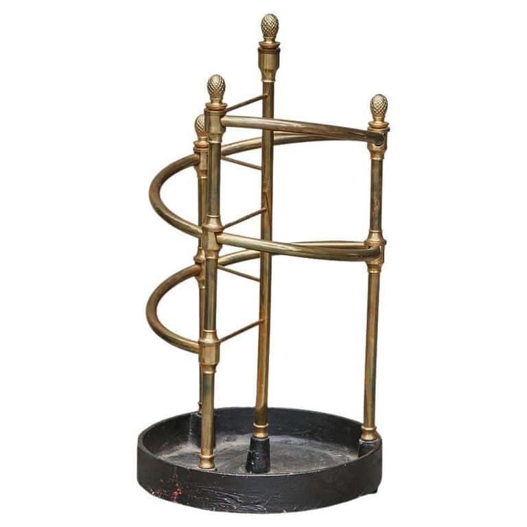 English Late Victorian Era Brass and Iron Umbrella Stand with Pinecones, 1900s