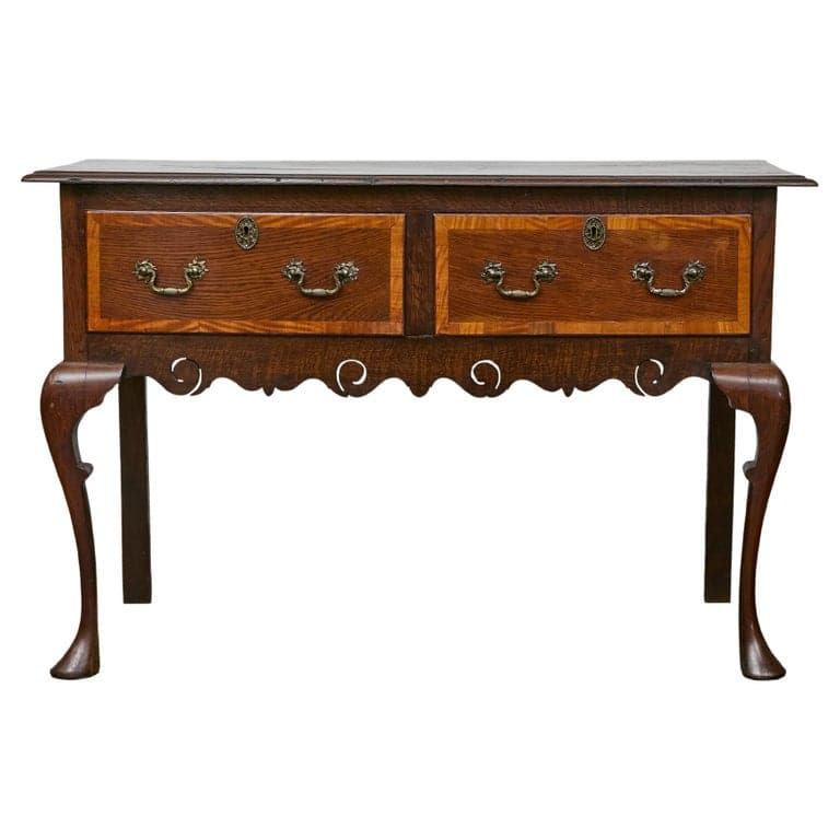 English 19th Century Two-Toned Oak Server with Drawers and Carved Apron