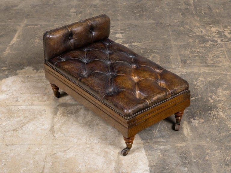 English 19th Century Adjustable Tufted Leather Gout Stool on Casters - Image 4