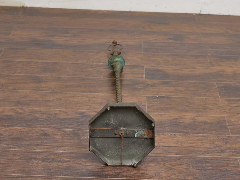 Bronze Frog Floor Lamp with Twisted Stem and Octagonal Base, circa 1930–1940 - Image 3