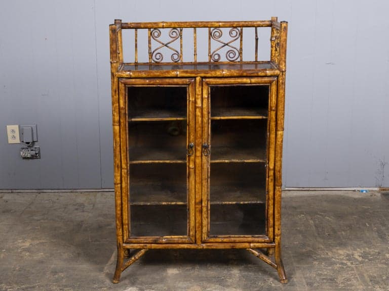 English Faux Bamboo Japanned Cabinet with Leather Shelves, 19th Century - Image 18