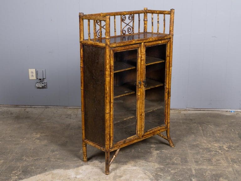English Faux Bamboo Japanned Cabinet with Leather Shelves, 19th Century - Image 16