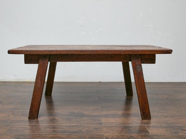 18th Century Spanish Walnut Low Table with Angled Legs - Image 2