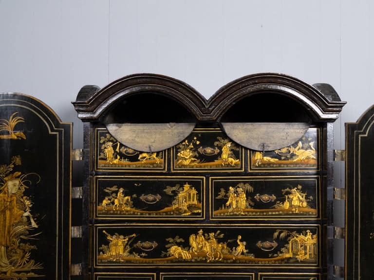 English 18th Century Japanned Chinoiserie Cabinet on 19th Century Stand - Image 9