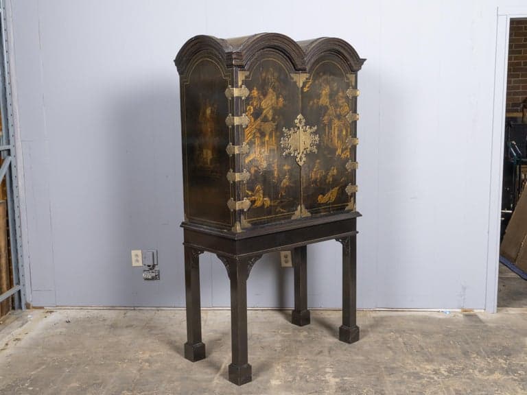 English 18th Century Japanned Chinoiserie Cabinet on 19th Century Stand - Image 6