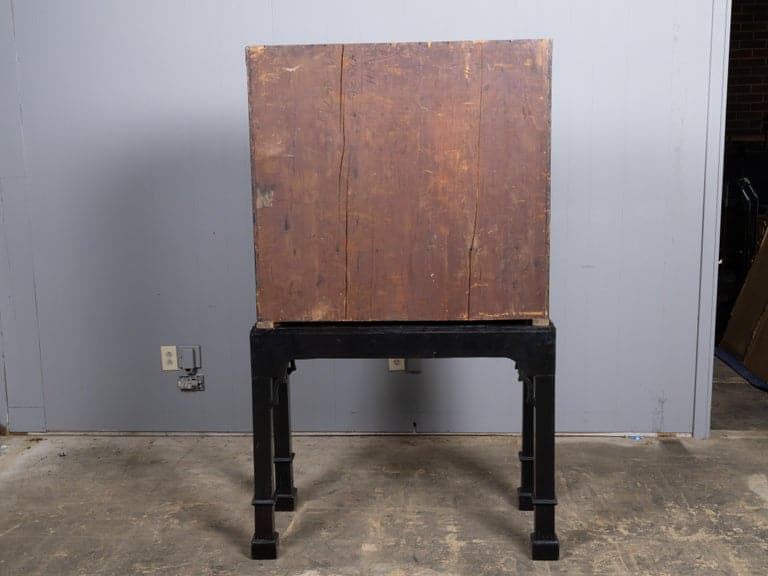 English 18th Century Chinoiserie Japanned Cabinet on 19th Century Stand - Image 5