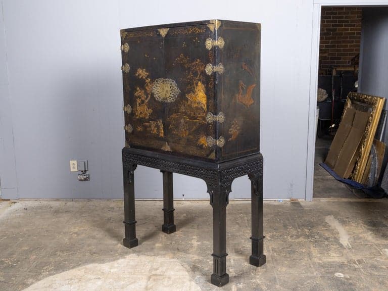 English 18th Century Chinoiserie Japanned Cabinet on 19th Century Stand - Image 2