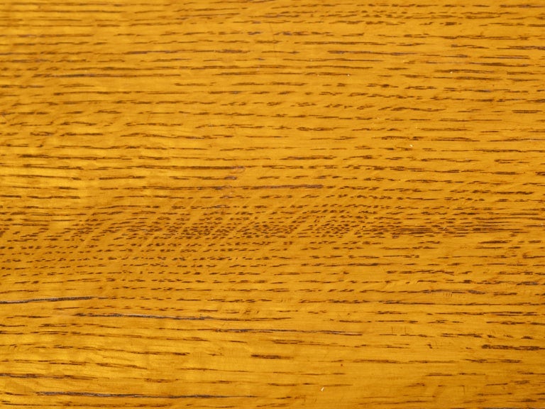 English 19th Century Oak Serving Tray with Pierced Metal Gallery and Handles - Image 5