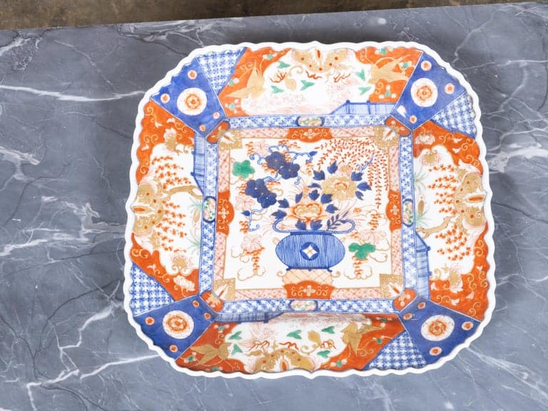 19th Century Japanese Imari Porcelain Scalloped Square Platter, Meiji Period - Image 6