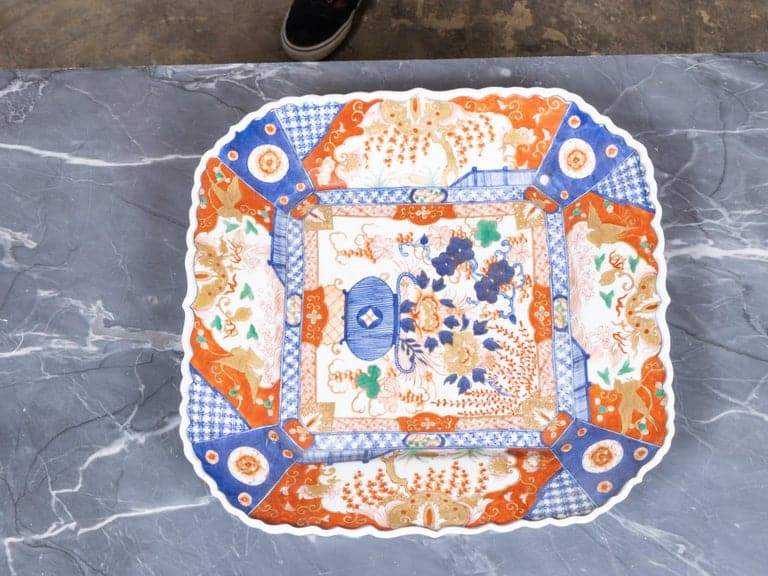 19th Century Japanese Imari Porcelain Scalloped Square Platter, Meiji Period - Image 3
