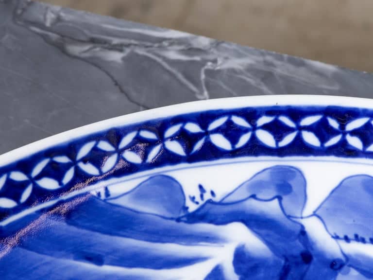 19th Century Chinese Qing Dynasty Blue and White Porcelain Charger - Image 8