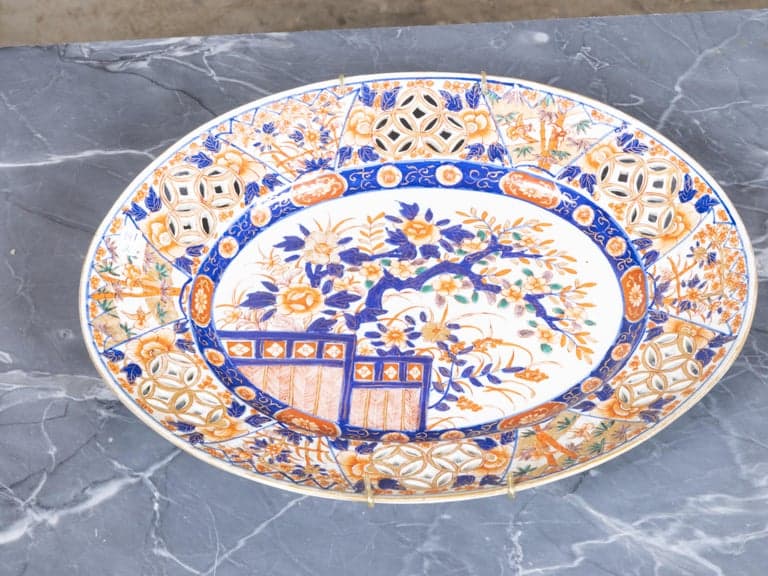 19th Century Japanese Imari Porcelain Oval Charger with Floral and Bamboo Decor - Image 14