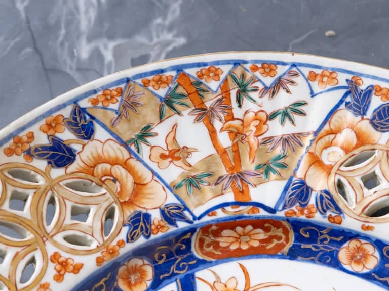 19th Century Japanese Imari Porcelain Oval Charger with Floral and Bamboo Decor - Image 10