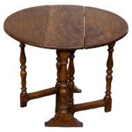 English Oak Drop-Leaf Gateleg Table with Turned Legs and Stretchers, Circa 1900