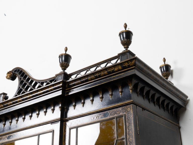 English 19th Century Japanned Chinoiserie Black Lacquered Display Cabinet - Image 20