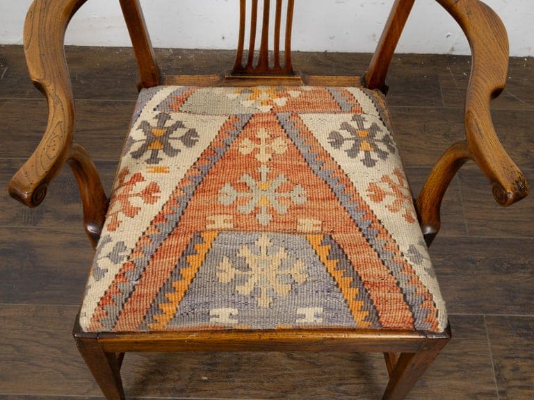 English 19th Century Oak Windsor Armchair with Kilim Upholstery - Image 10