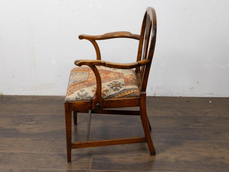 English 19th Century Oak Windsor Armchair with Kilim Upholstery - Image 4
